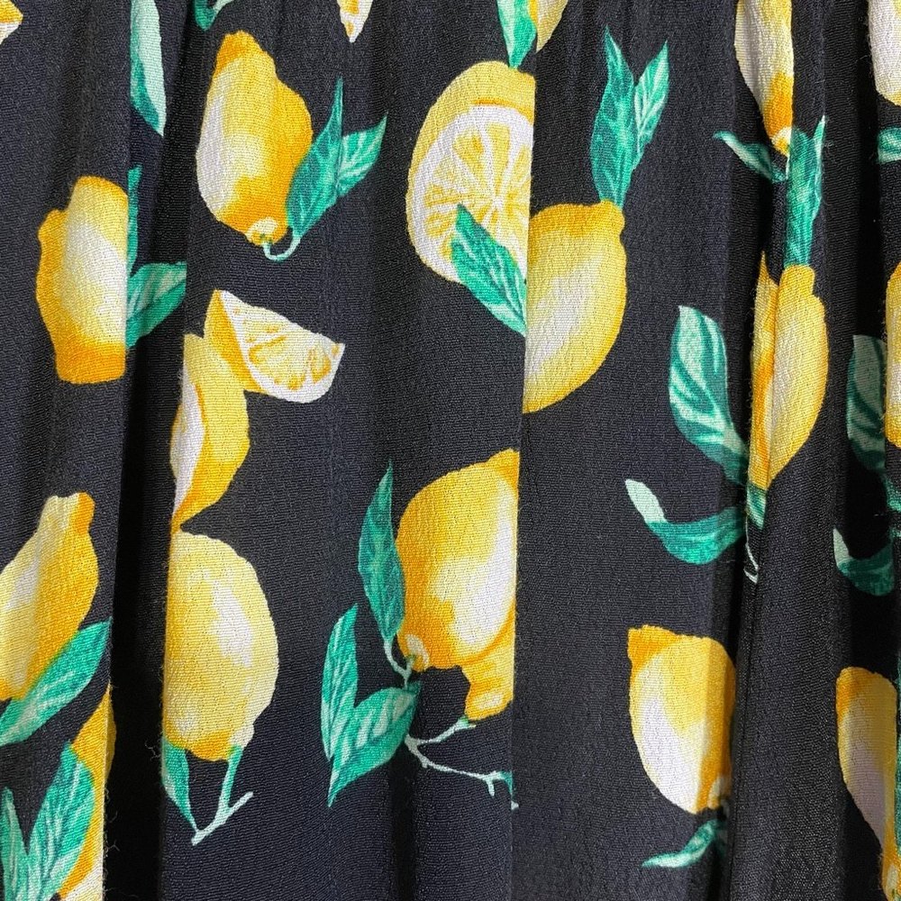 Victoria's Secret PINK Ladies Smocked Black Casual Summer Shorts with Lemons, S - Picture 4 of 4